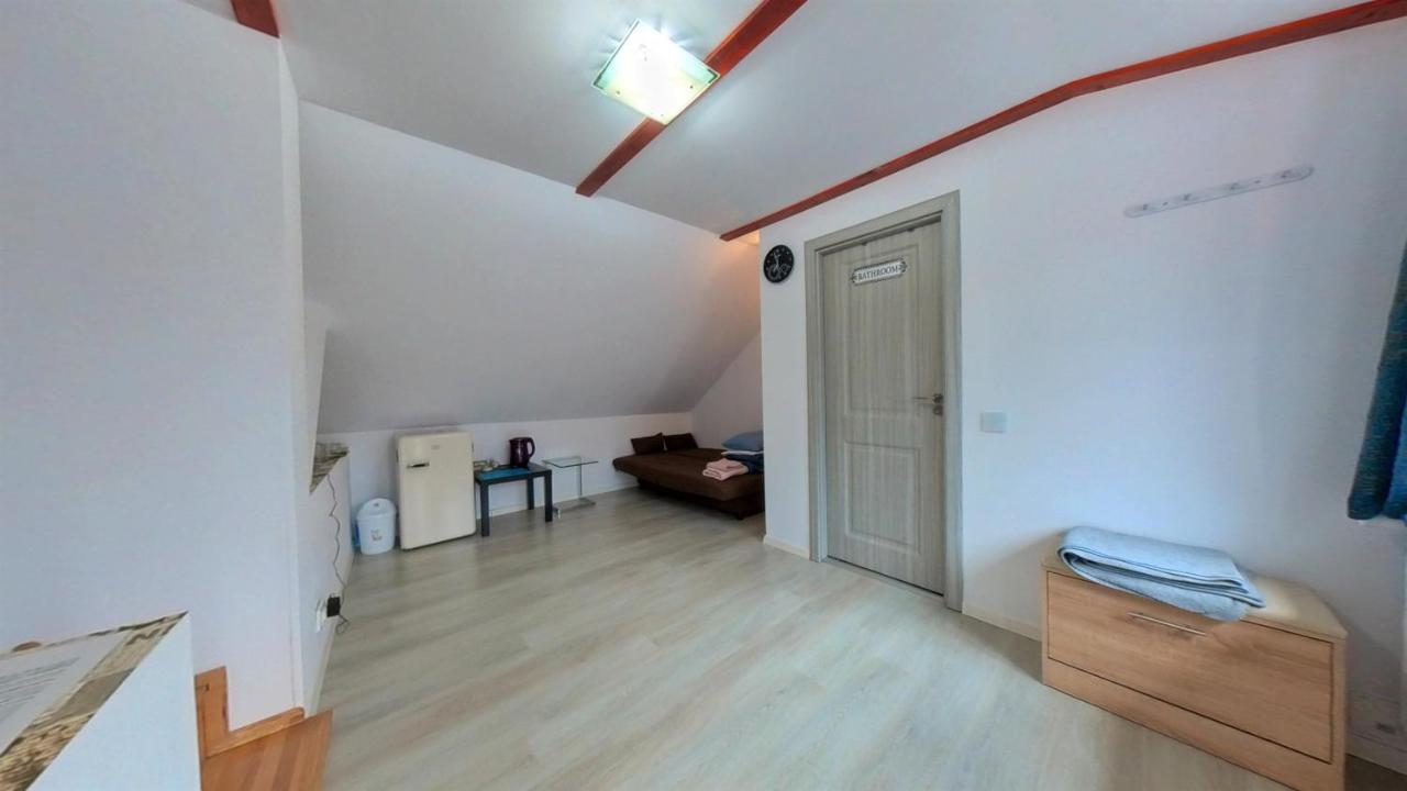 Casa J. Gusbeth - Brasov Apartment Екстериор снимка