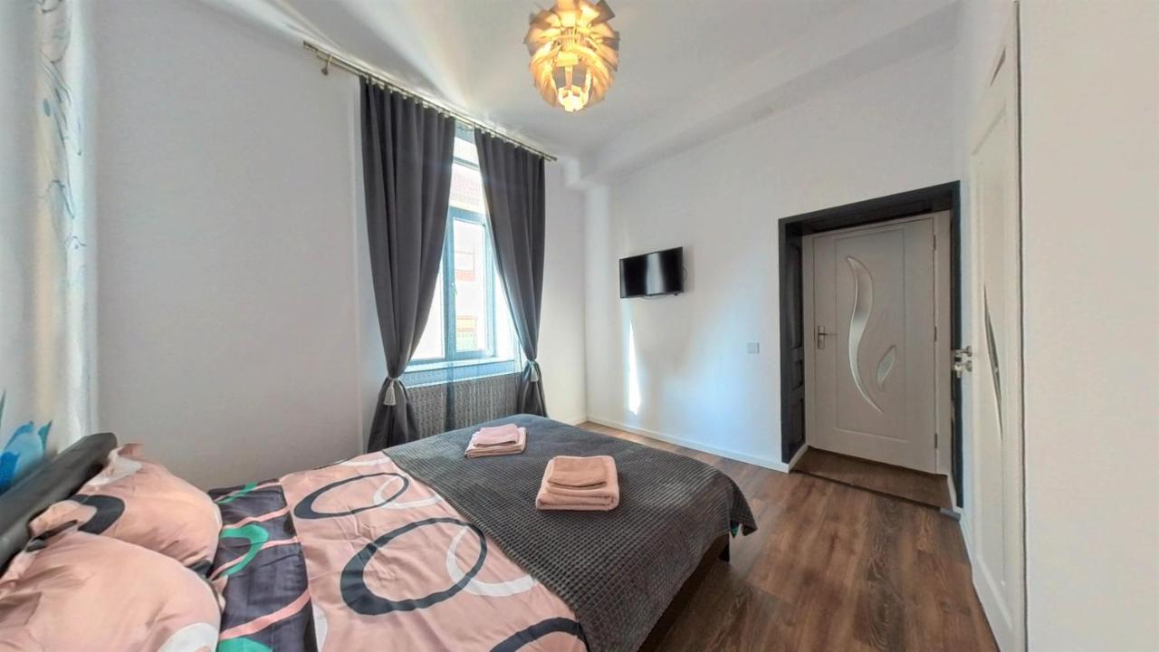 Casa J. Gusbeth - Brasov Apartment Екстериор снимка